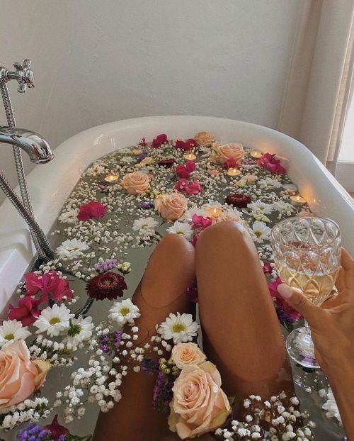Eternal Embrace of Fragrant Delights